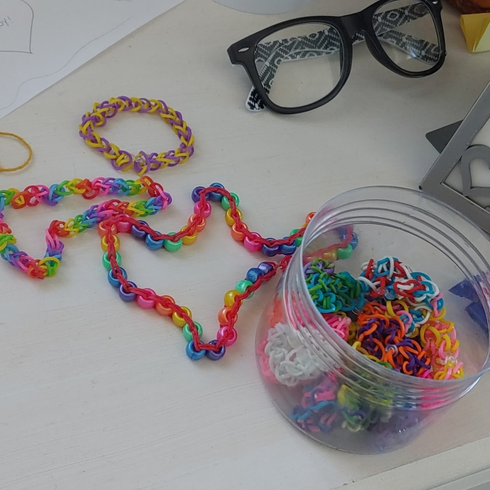 Normal or loom chokers necklaces or bracelets